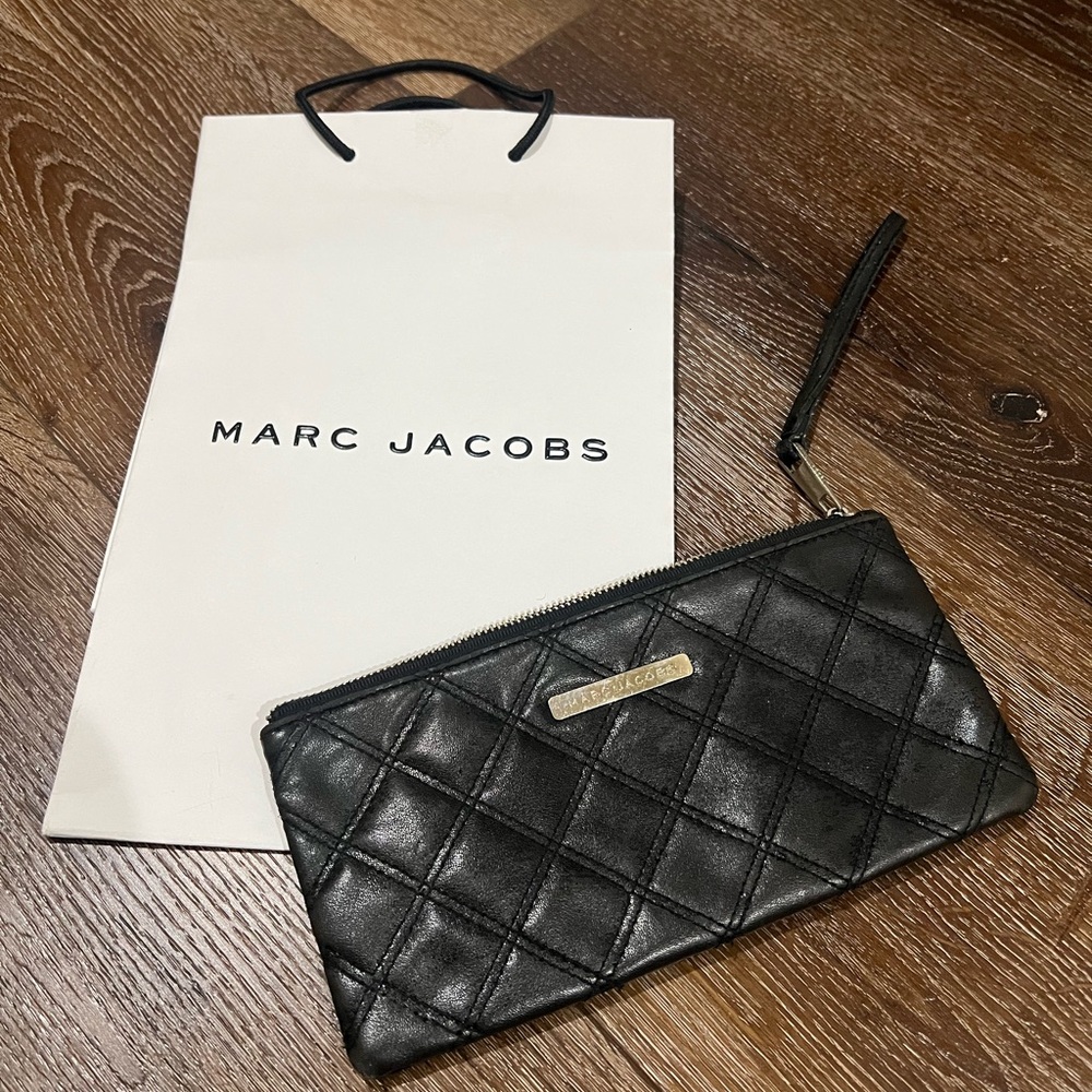 Marc Jacobs Black Quilted Leather Wristlet